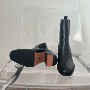 Zara Block Heel Pointed Toe Leather Ankle Boots / Size 37